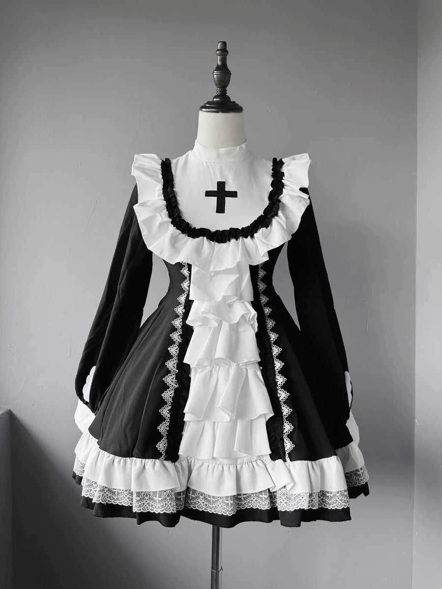 Kurzes Ard Gothic Rüschen-Schwesterkleid
