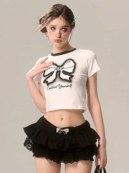 スリムプリントホワイトTシャツリボンショートパンツ