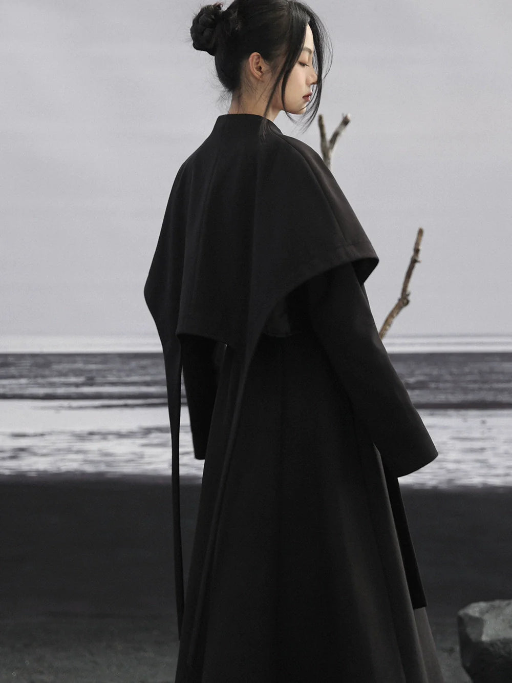 Asymmetrischer China Retro Umhang