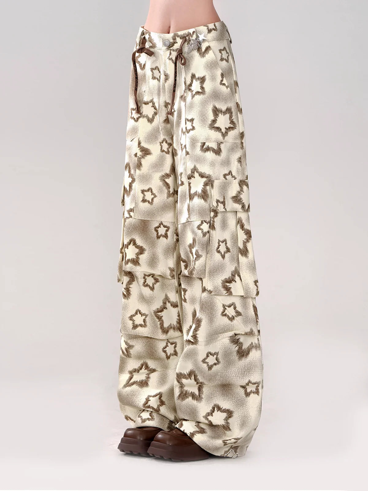 Lockere, lässige, weite Hose mit Sternenmuster