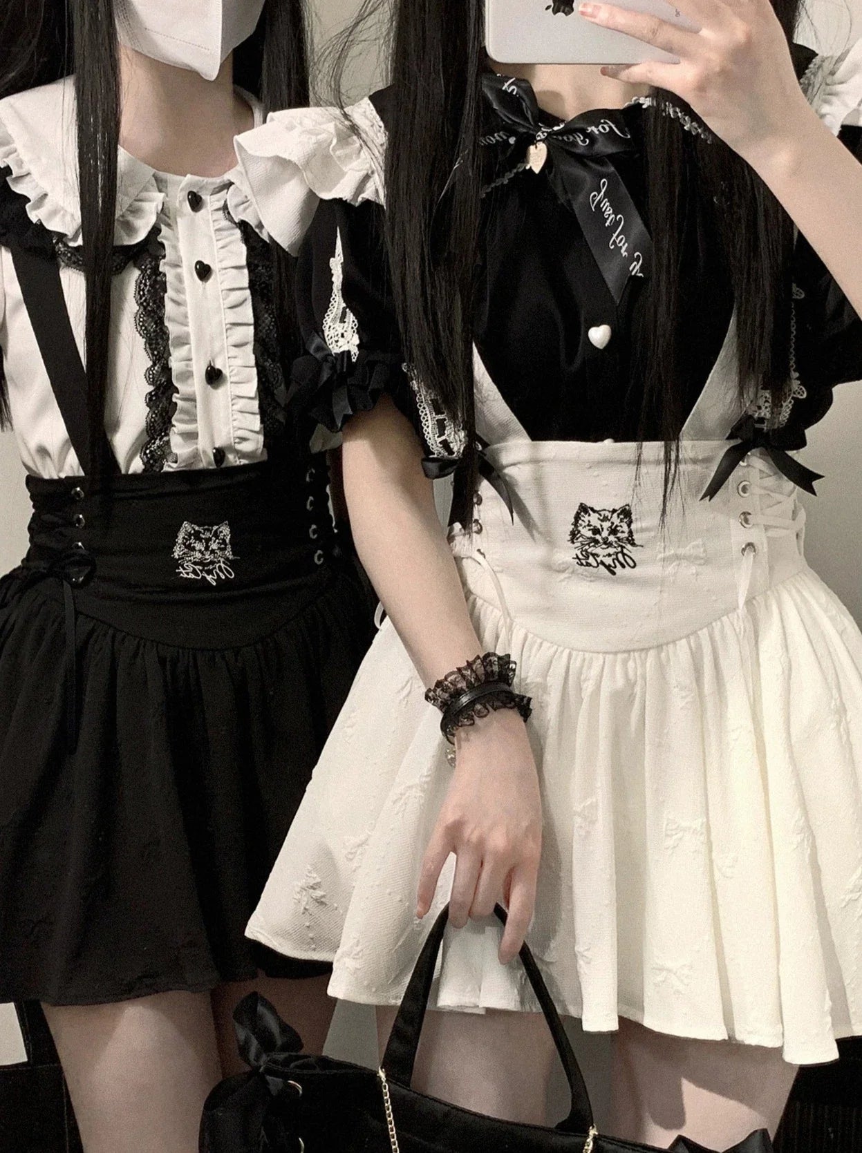 Rock mit Rüschen an der Schulter und süßer Schleife