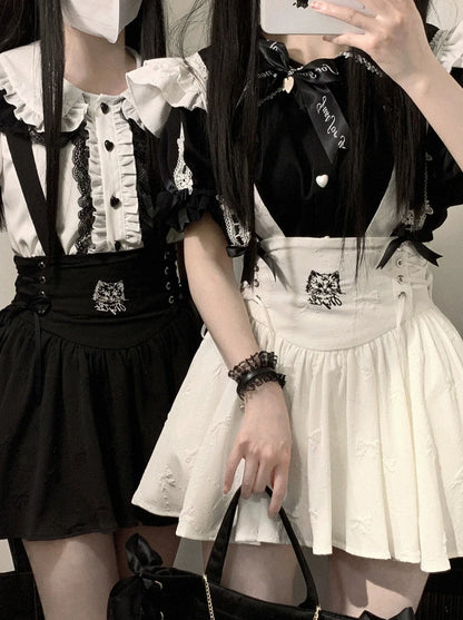 Rock mit Rüschen an der Schulter und süßer Schleife