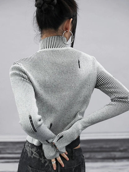 Gerippte Strickoberteile mit Reißverschluss und halbem Halsausschnitt