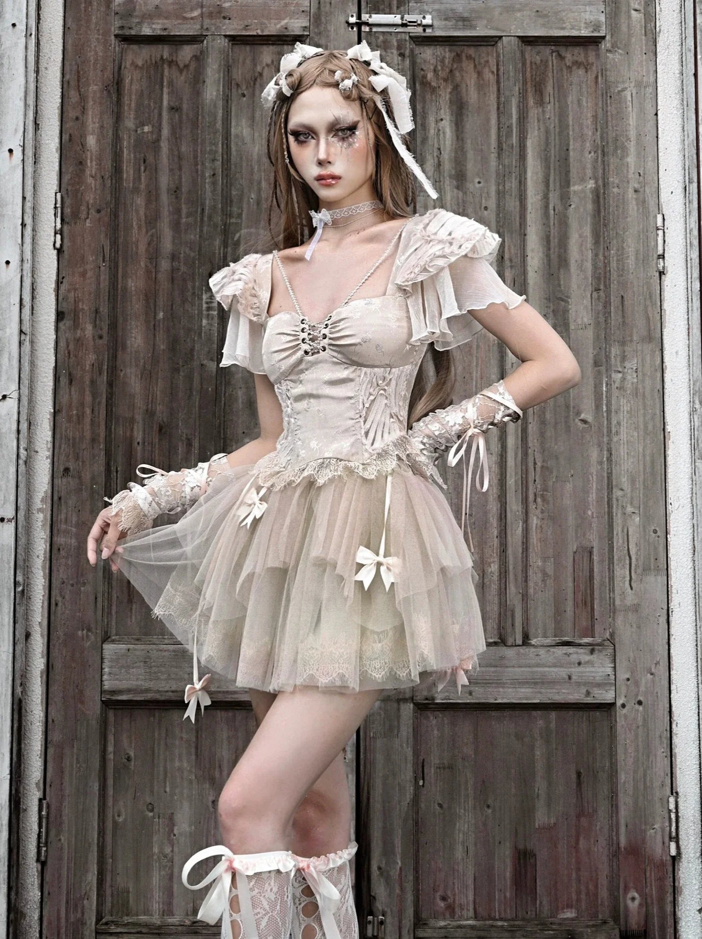 Fliegender Jacquard-Ballett-Top mit gebrochenen Ärmeln und schmalem Träger