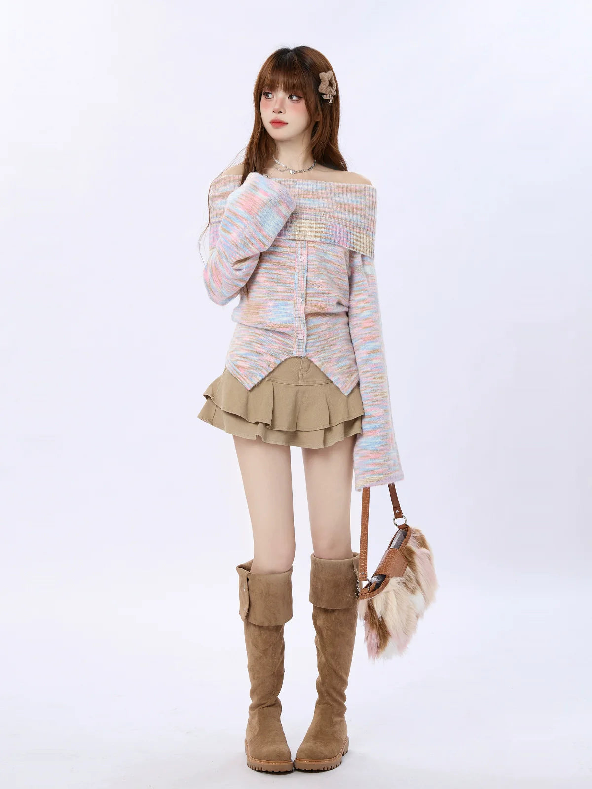 Schulterfreier Strickpullover aus reinem Dzire-Streifen in Regenbogenfarben