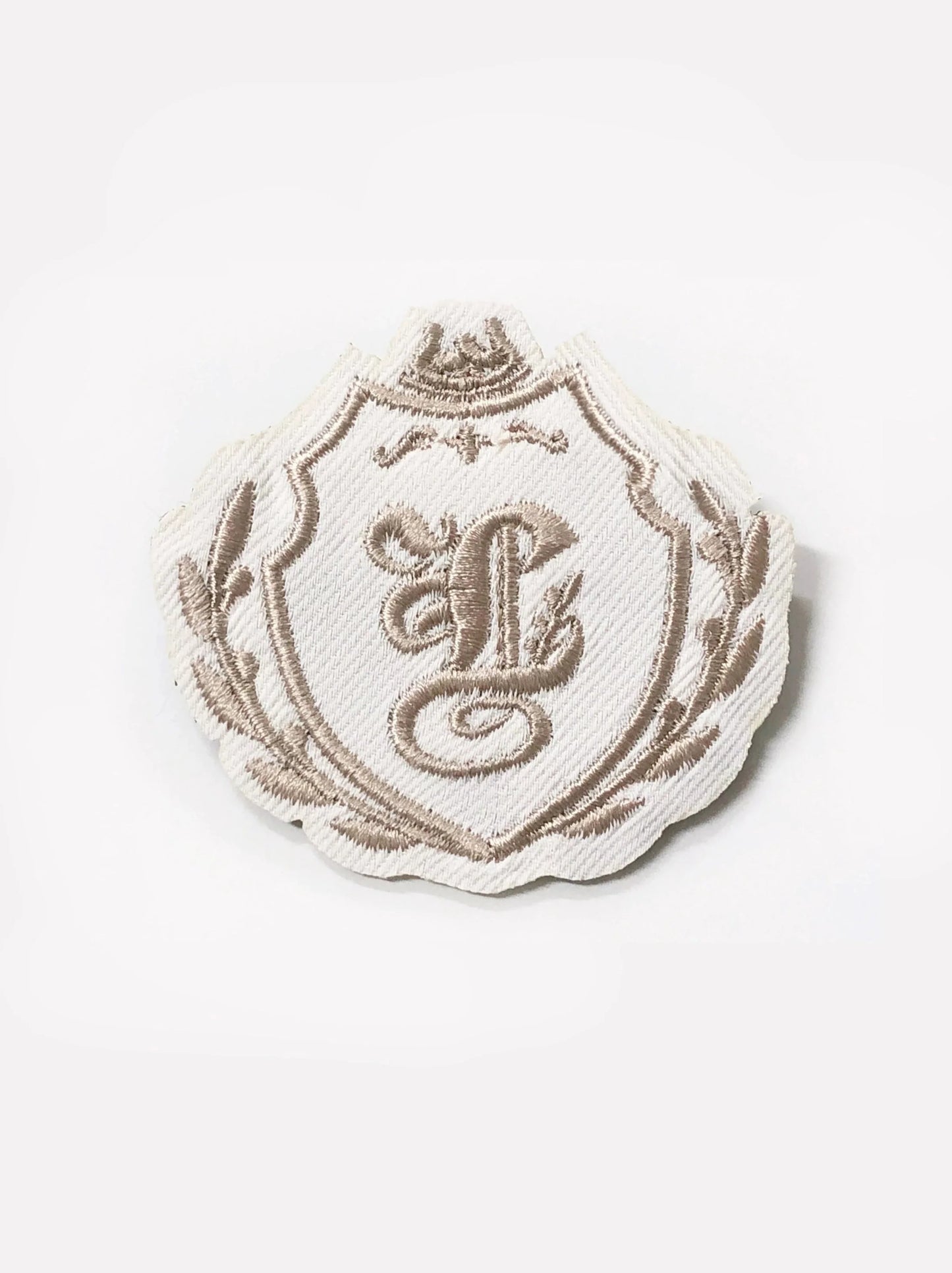 パフエンブレムVネックスタイルドレスシャツ+バッジプレッピーリボン+袖フリル