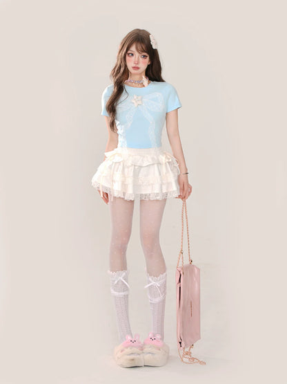 Eisblaues Spitzentop mit schmaler Passform