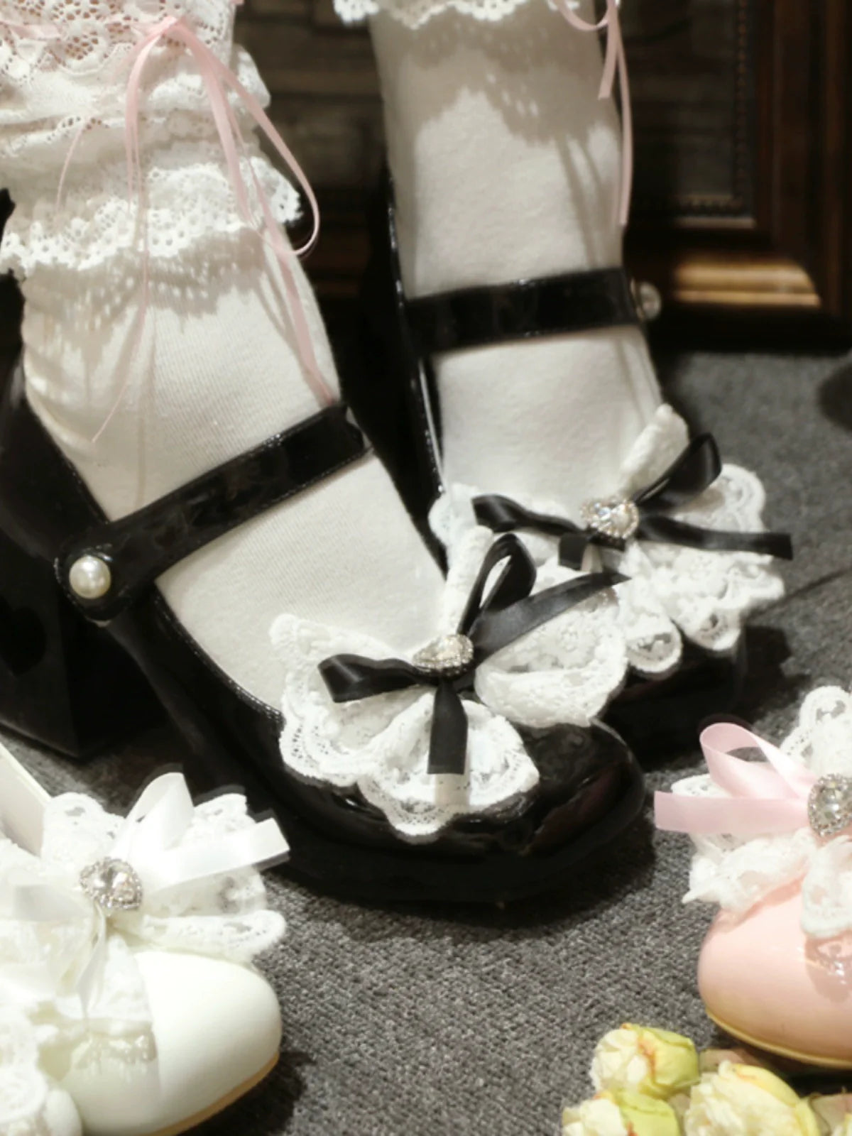 エレガントなフレンチスクエアレースリボンシューズヒールトゥロリータラブ