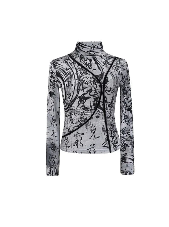 Schlankes Top mit dunklem Halsausschnitt und hohem Samt