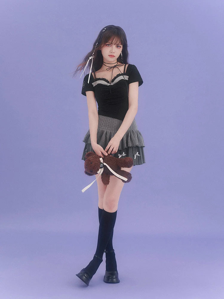 Zweiteiliger Kragen mit asymmetrischem, quadratischem Oberteil