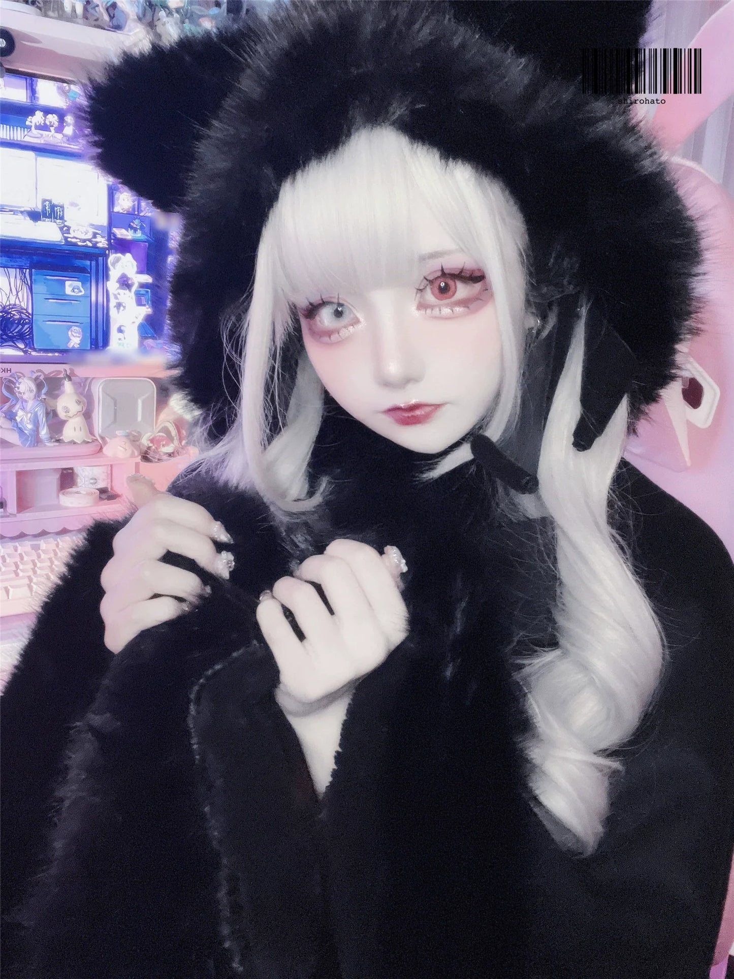 Button Cloak Cat Fur Diamond