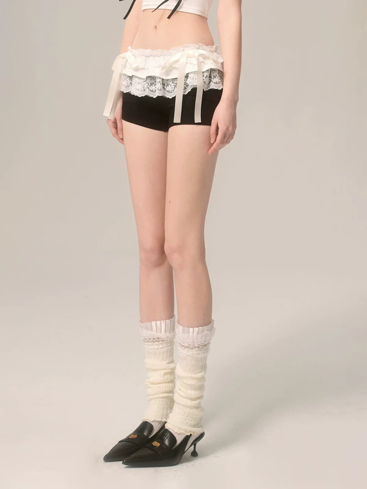 Spitzen-Shorts mit schwarzer Schleife und Nischen-Design