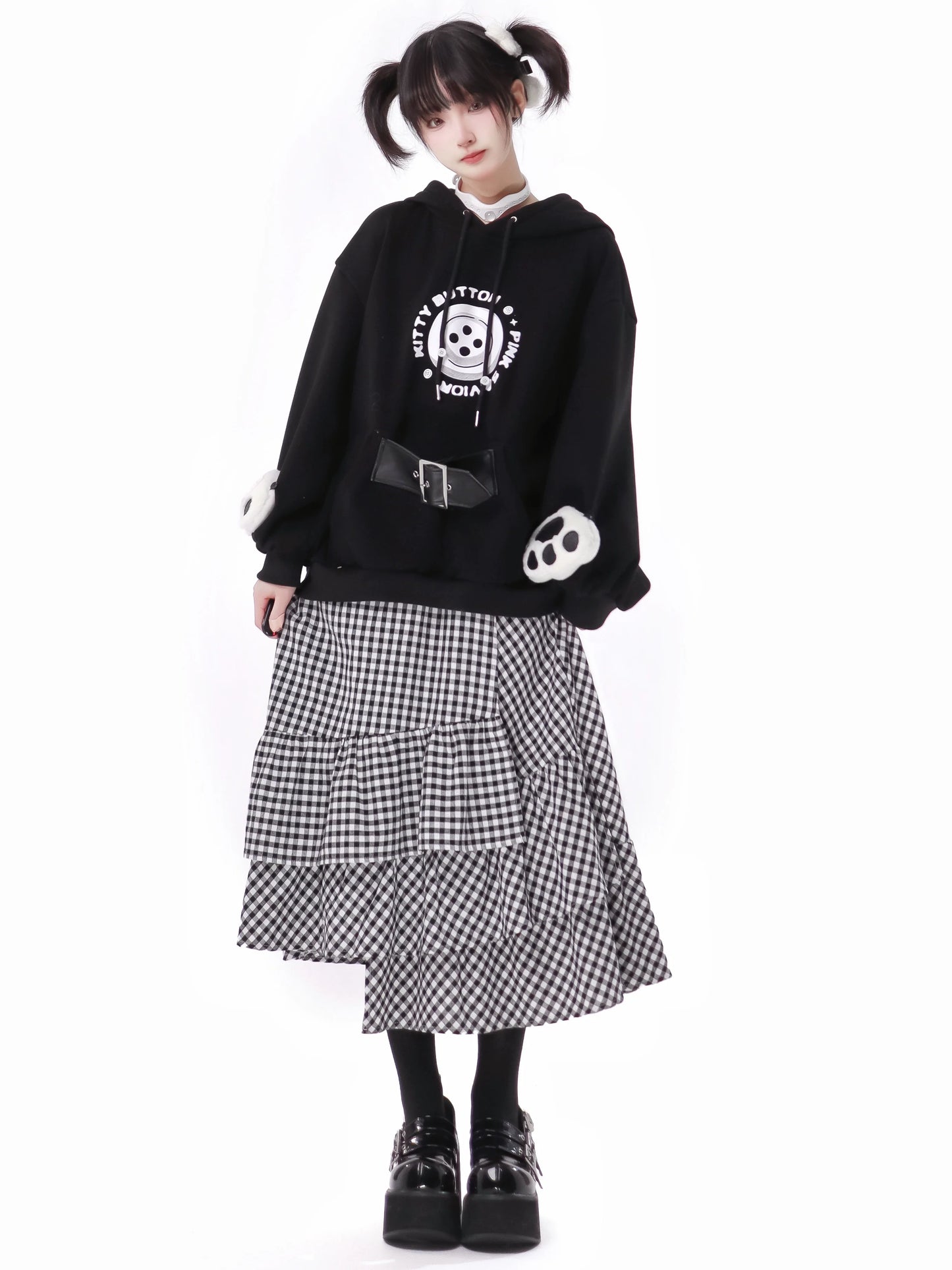 Plash Schwarzer Anzug mit langem Rock und Schweißband