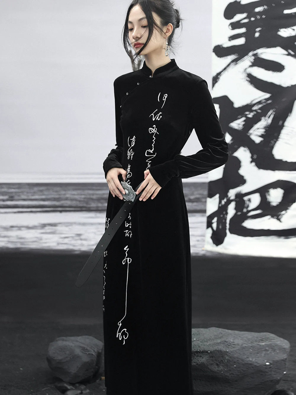 Langes Samtkleid China Retro