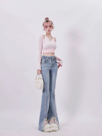 Ausgestellte Jeanshose mit doppeltem Schlitz und Taillendesign