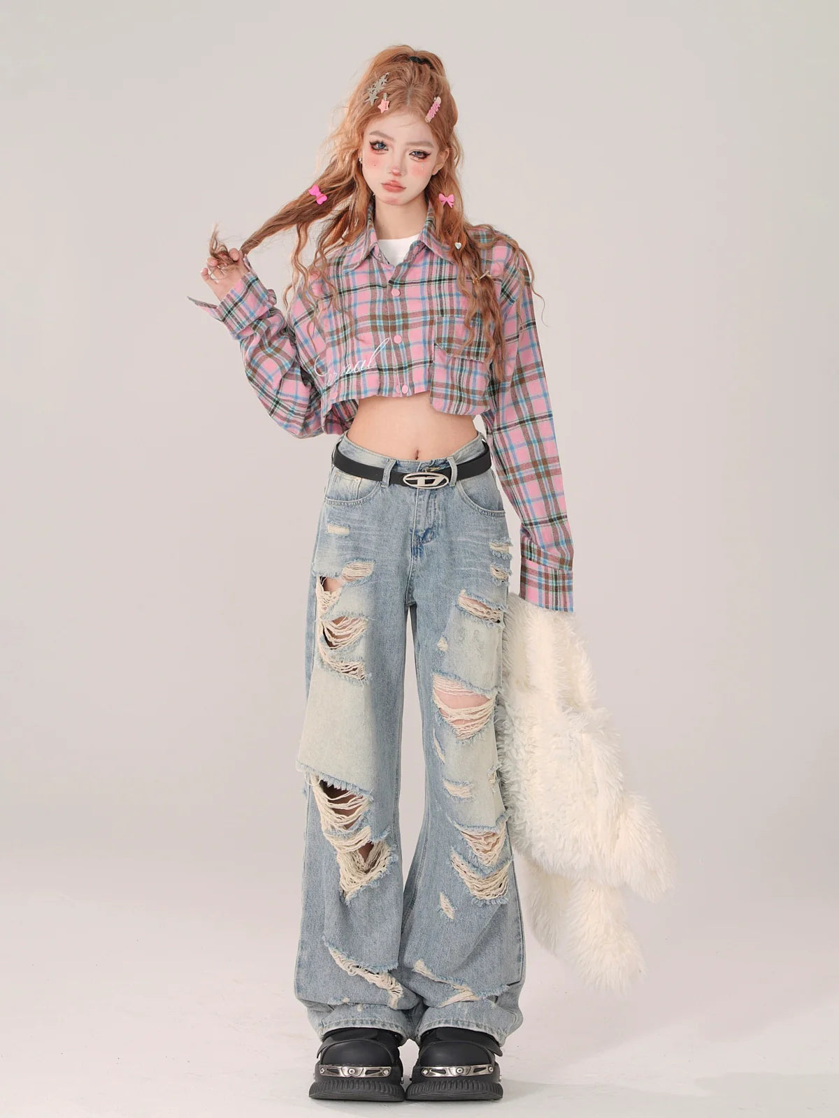 スタイルストリートブルーの破れデニムホール