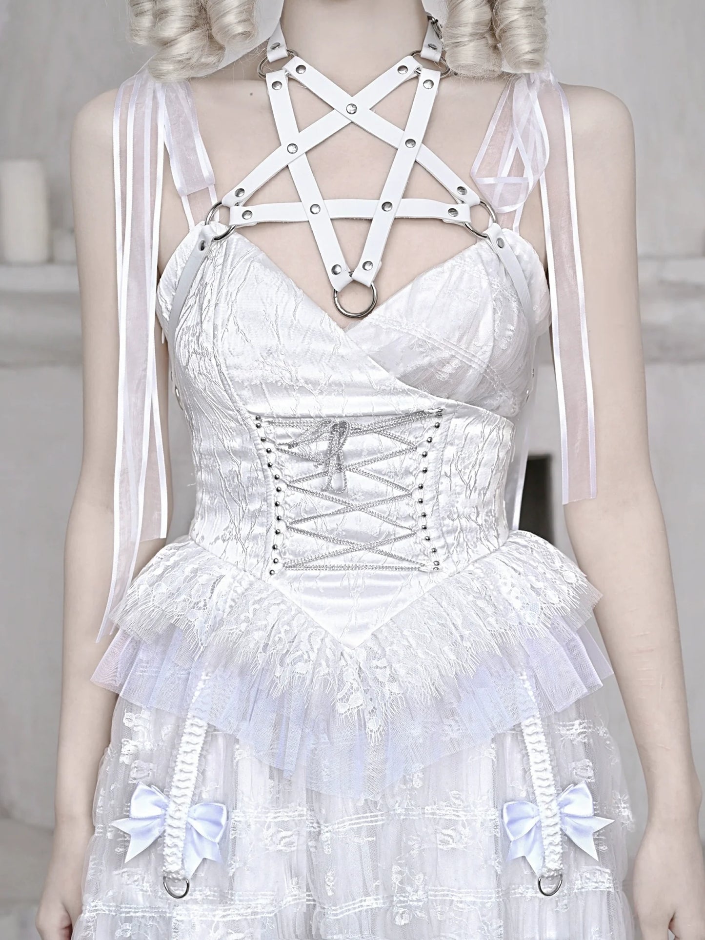 メッシュスリーピングペンタグラムゴシックレースサスペンダーホワイトアリスダークドレス