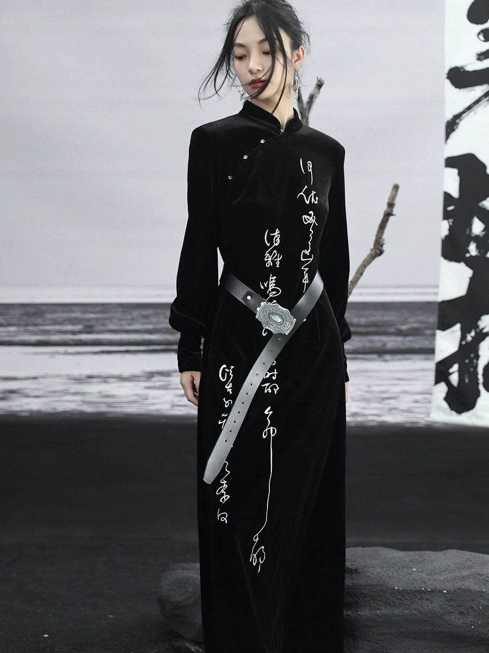 Langes Samtkleid China Retro