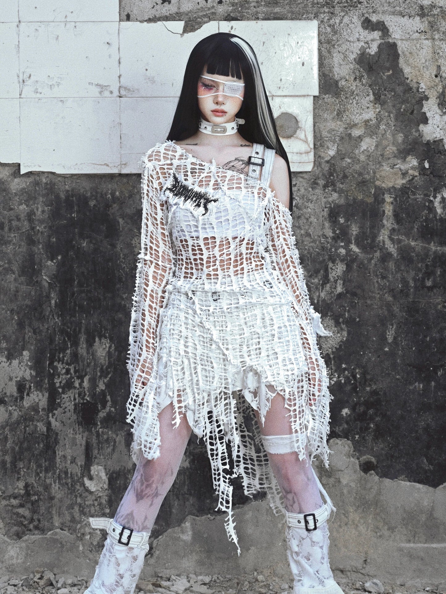 Top Gothic Weiß Beschädigt