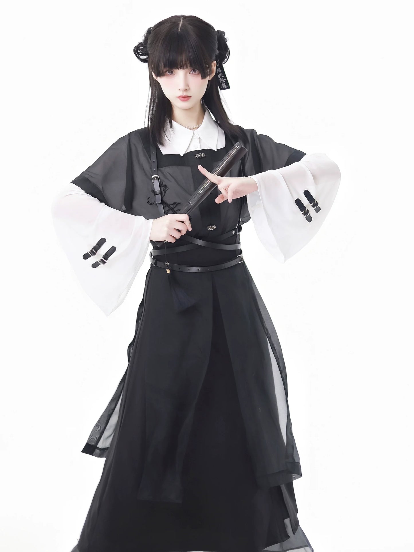 スリムな黒のチャイナスーツ、新しいホワイトデザインのウエスト