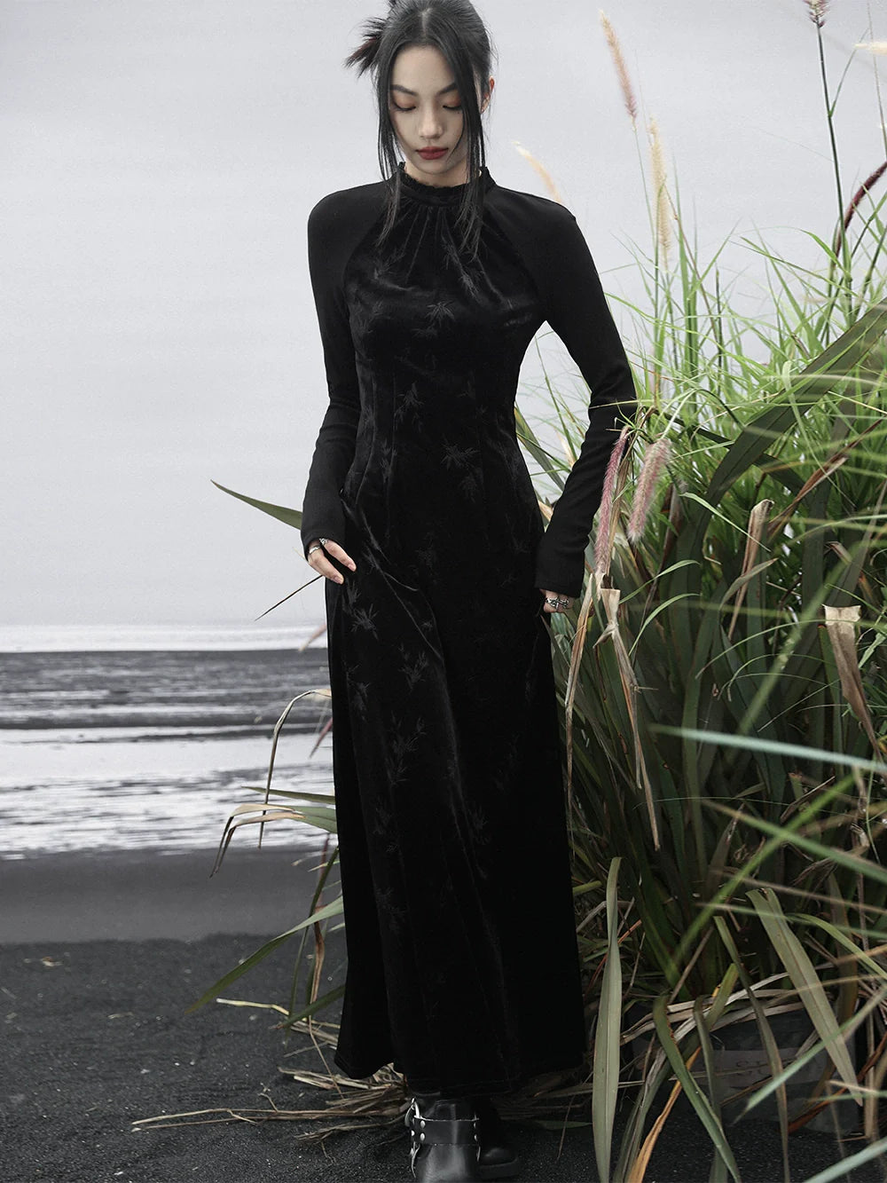 Slim Embossed Mode Dress