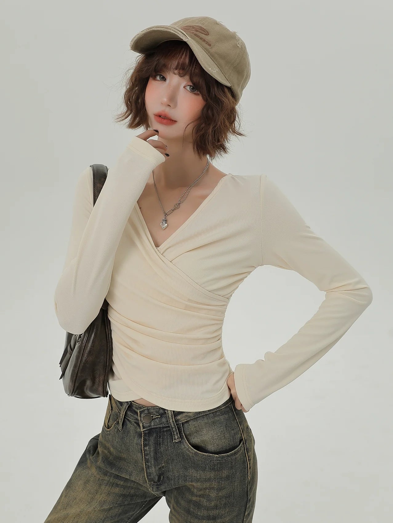Slim Pleated Top Cache-coeur V-neck