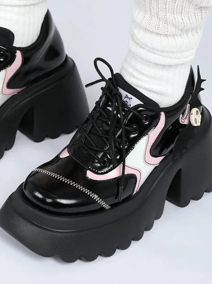 シューズピンクデザインボリューム