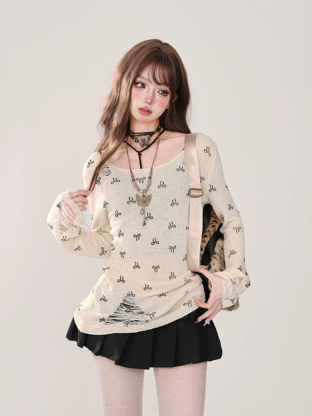 Round Logo Sheer Damage Neck Top