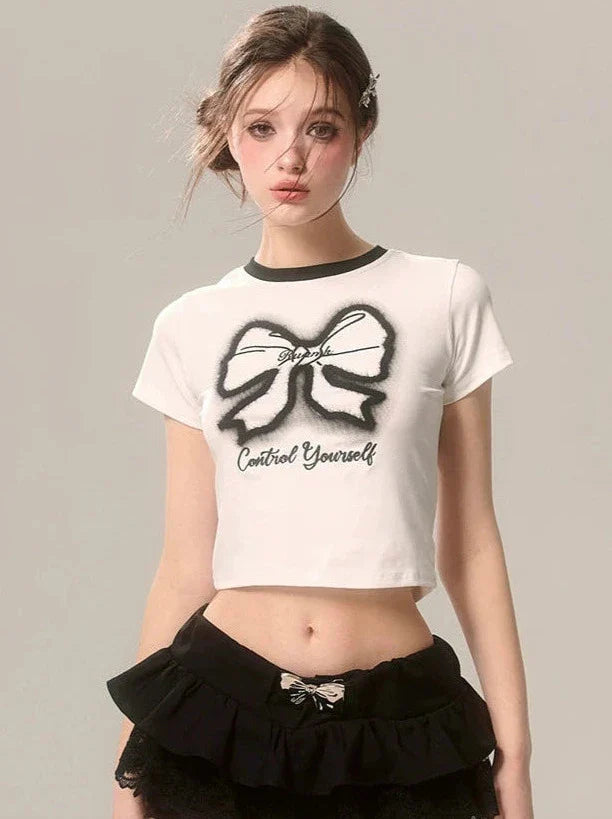 スリムプリントホワイトTシャツリボンショートパンツ