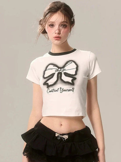 スリムプリントホワイトTシャツリボンショートパンツ