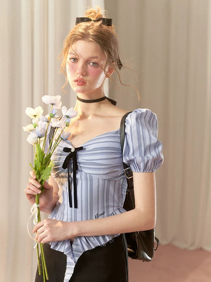 Puff College-Streifen-Top mit Schmetterlingsärmeln