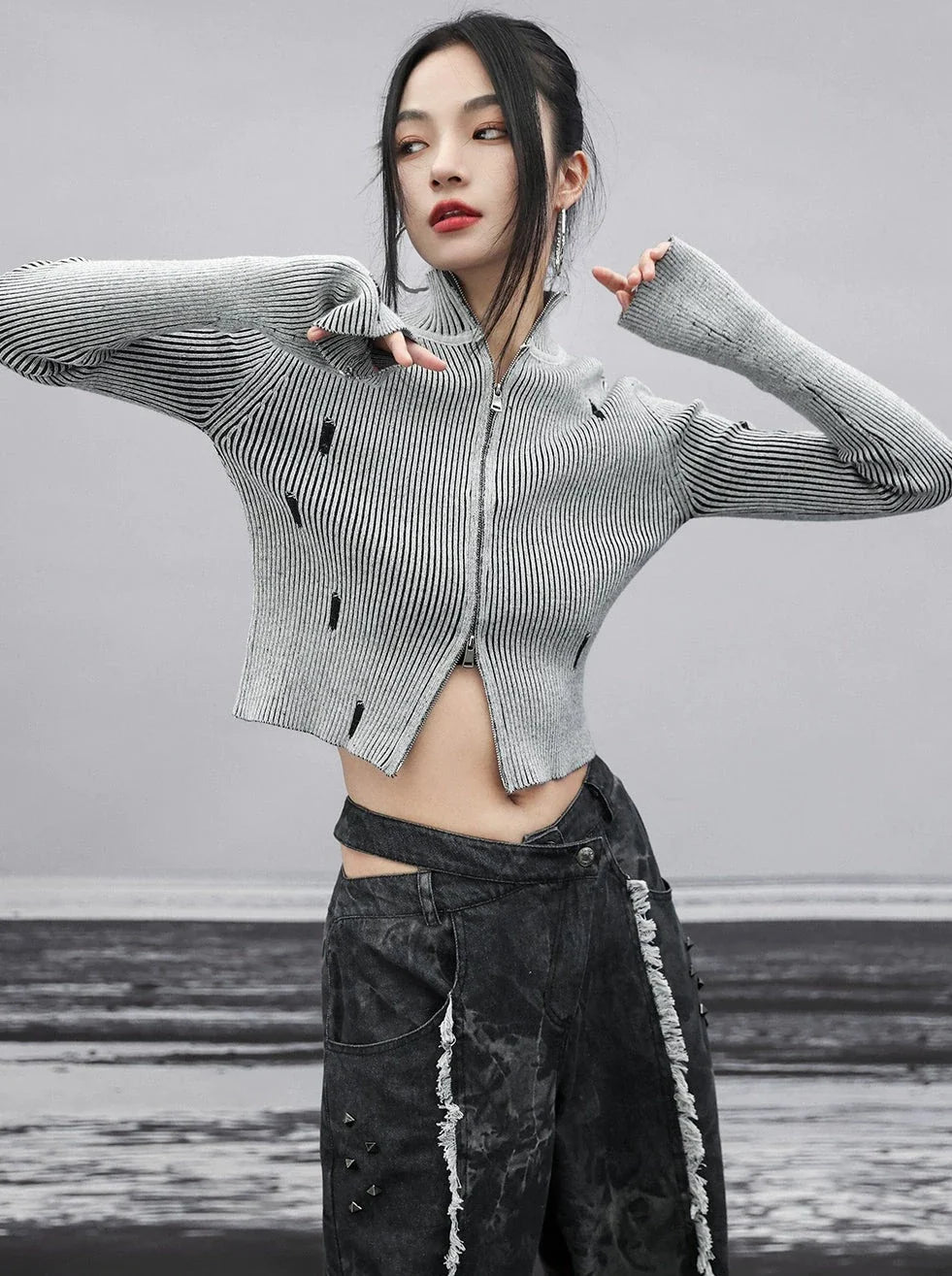 Gerippte Strickoberteile mit Reißverschluss und halbem Halsausschnitt