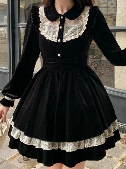 Schwarzes Kleid Flared Girly