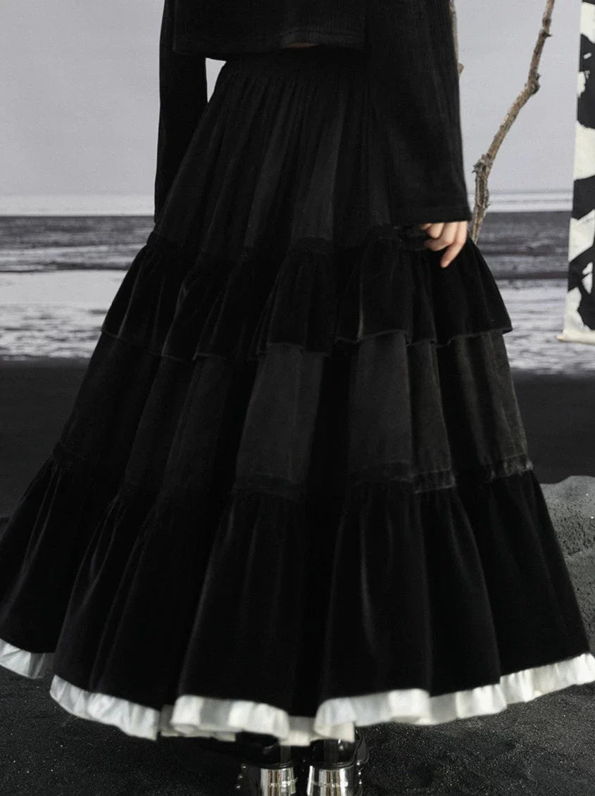 Ausgestellter Rock aus gespleißtem Cord mit Rüschen