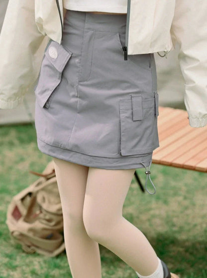 Arbeitskleidung im Camp-Stil