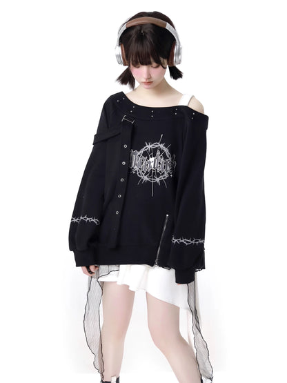 Trainingsanzug mit Ösen-Trainer im Dark Soon-Printdesign + Elegula-Rock aus Spitze