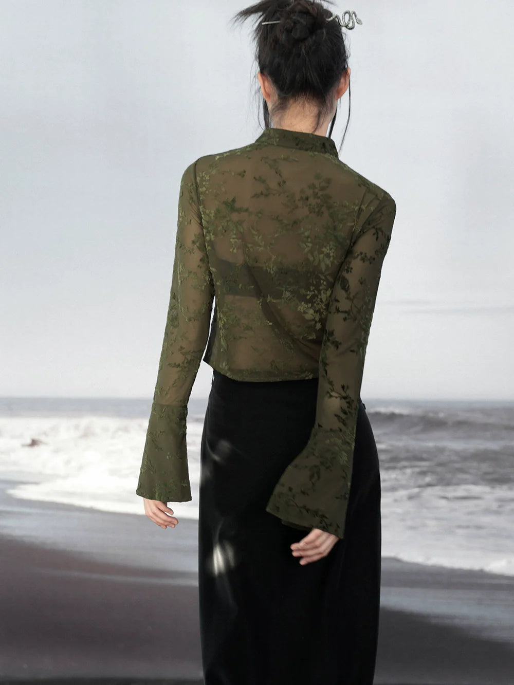 Transparentes asymmetrisches Top im Retro-Stil