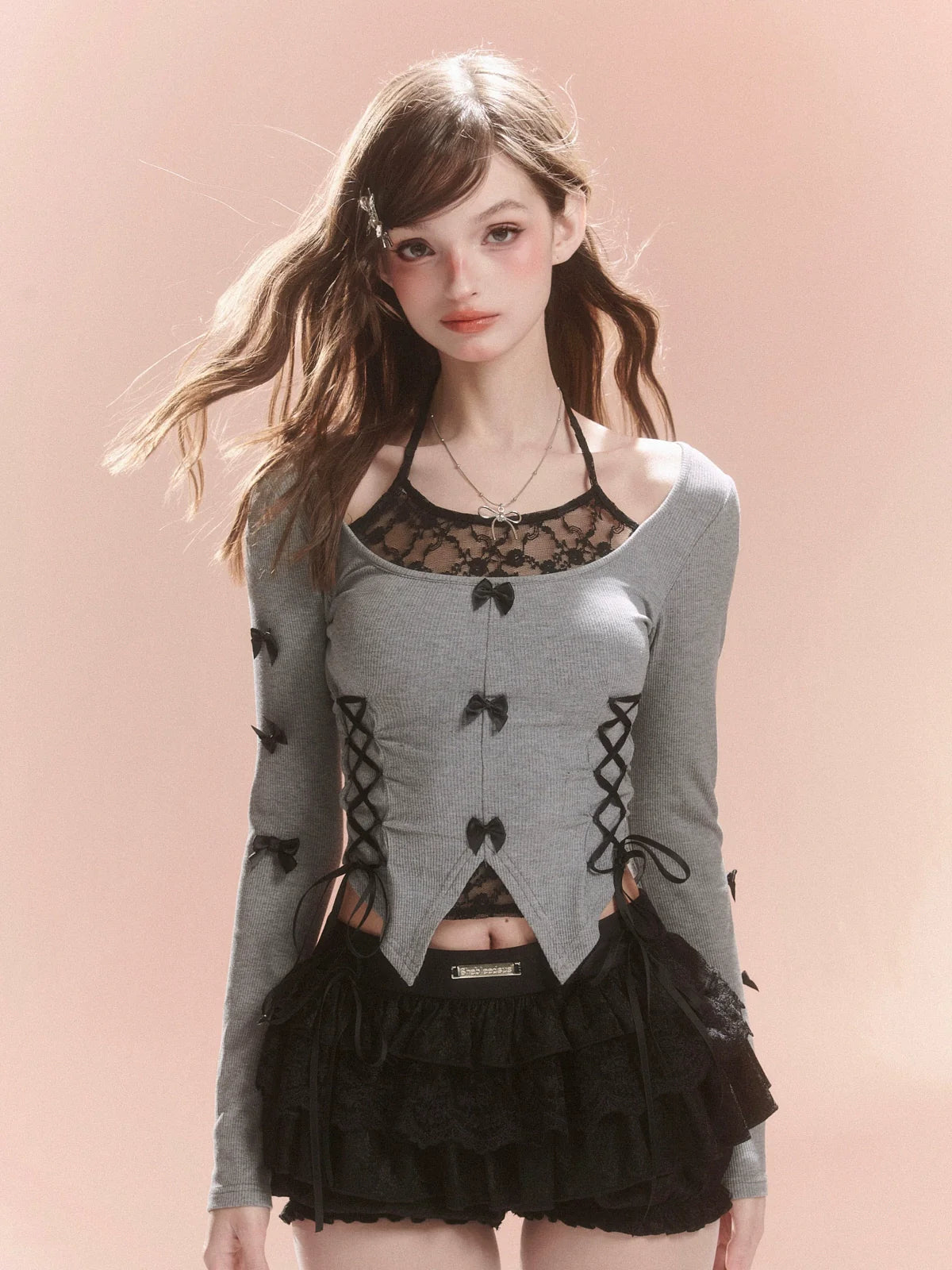 Oberteil mit Schnürung, Schlitz an der Seite und Schleife