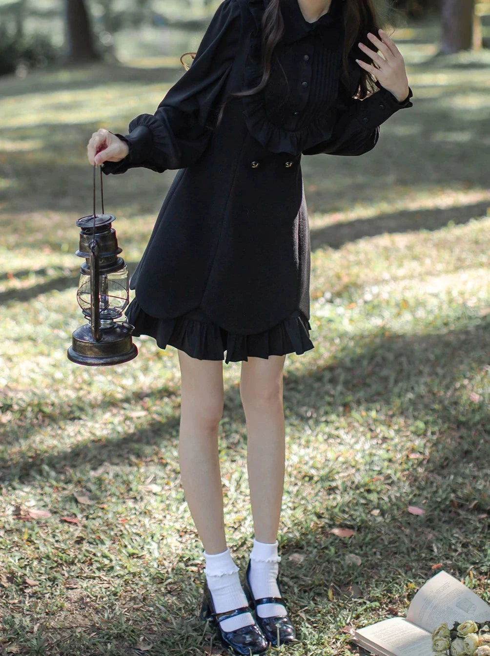 フェイクブラックツーレッドレトロピース+ドレスフリルケープコート