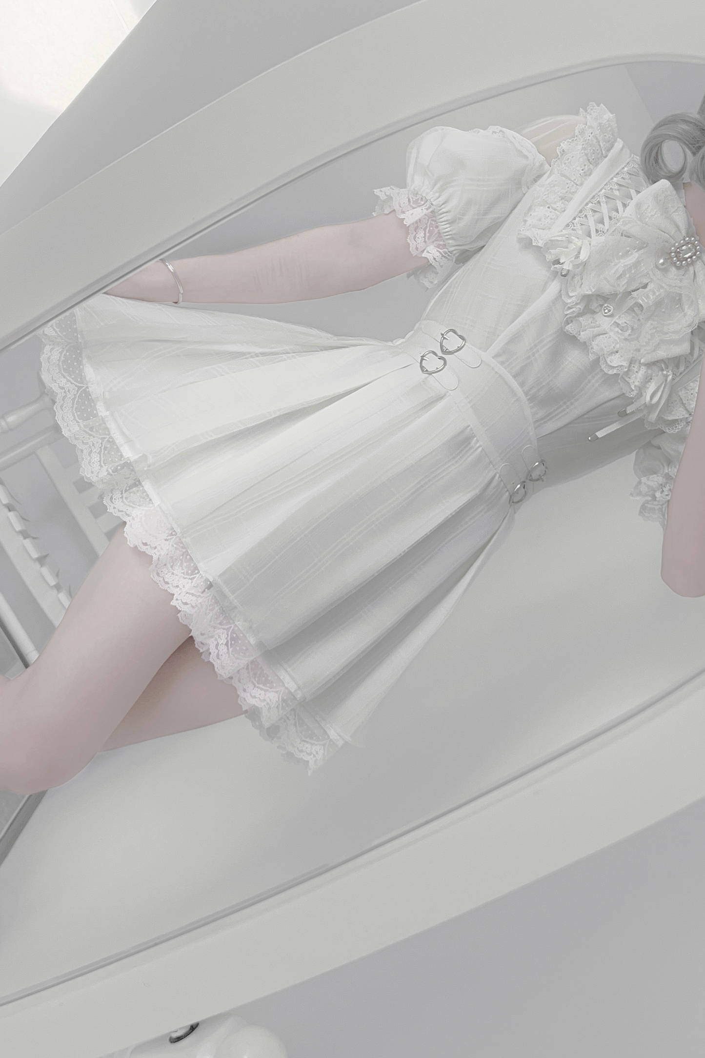 Süßes Kleid mit Rüschen, süße Reservierungen