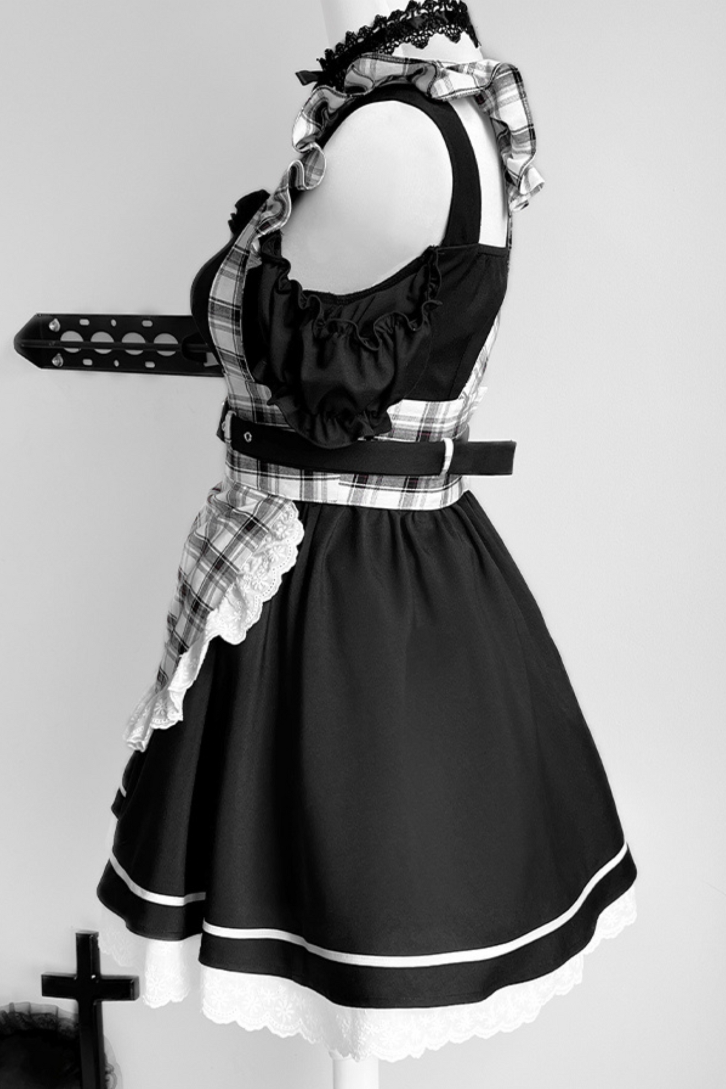 One-piece mine with apron check set maid