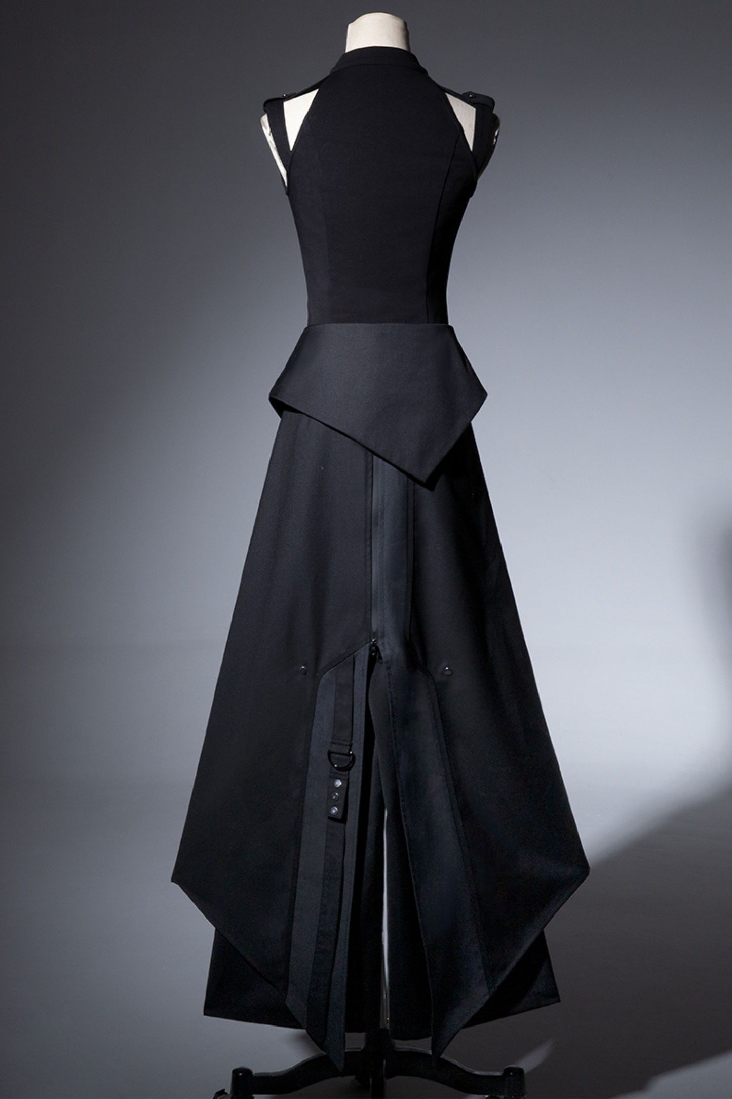 Style Dark Cool Neutral Setup