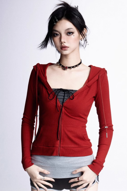 Schmaler Kapuzenpullover mit Reißverschluss