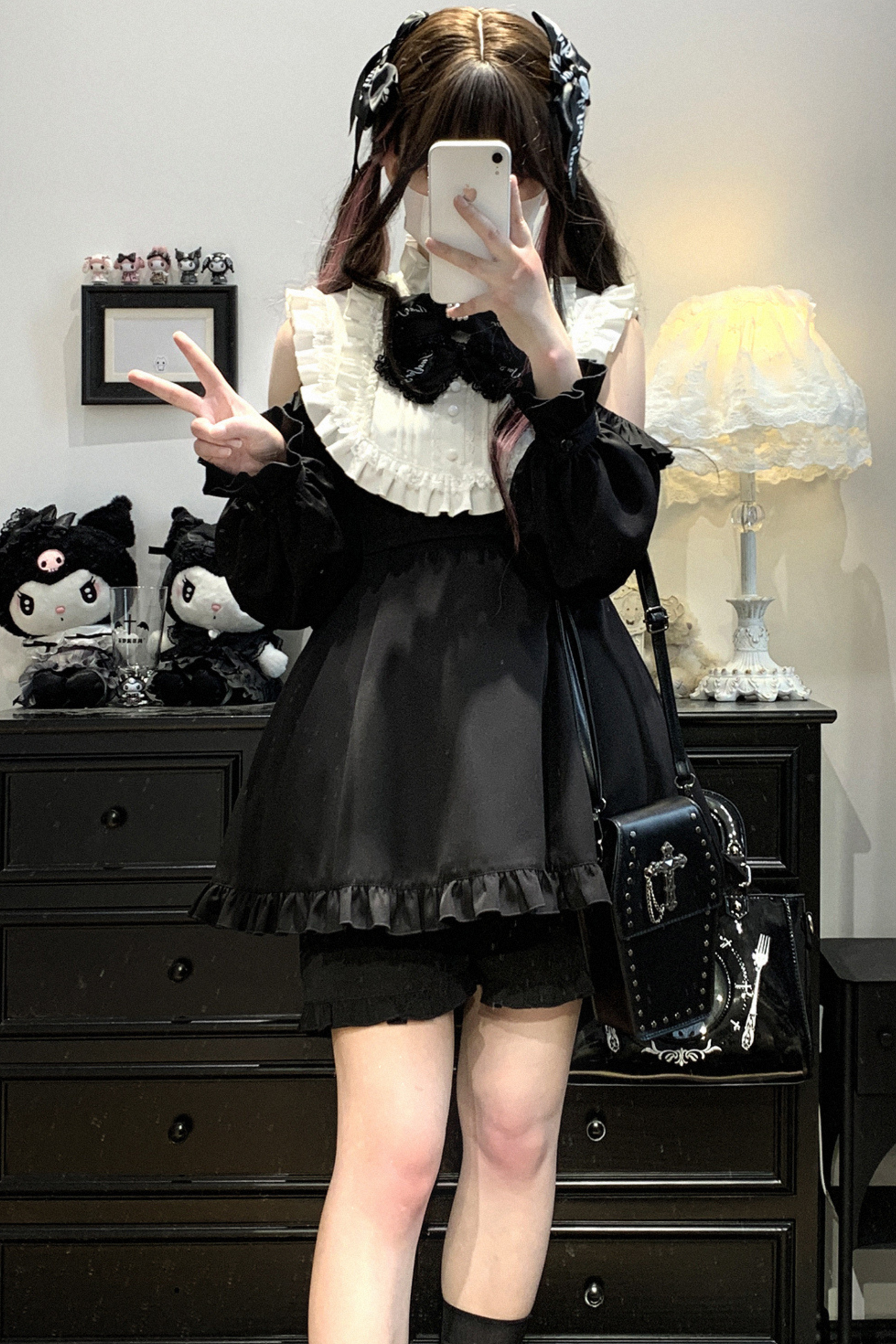 Ruffle + Princess Ribbon Top Off-Shoulder Shorts