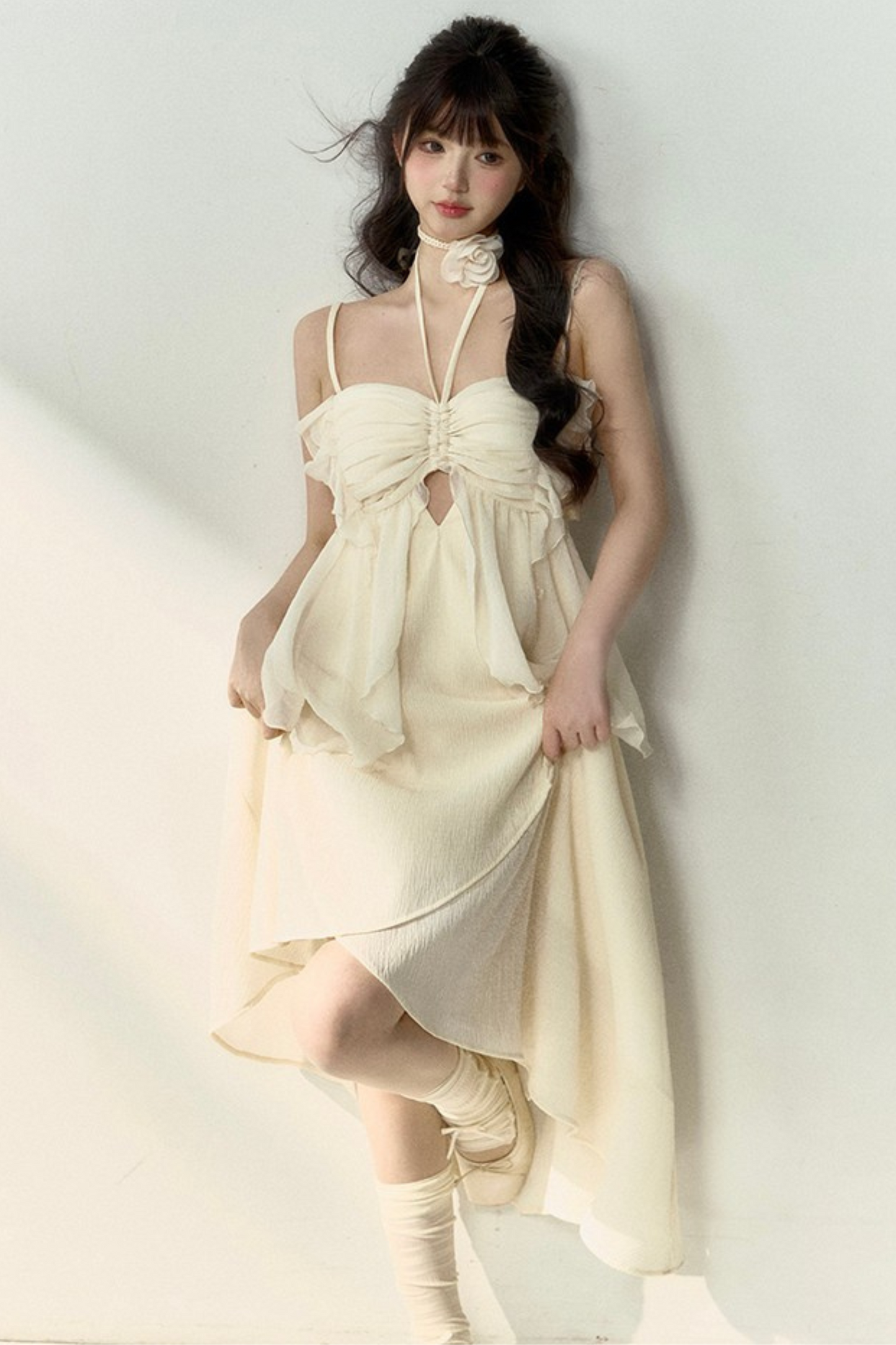 ウィンドネックフレンチ＋シーサイドドレスホルターフラワー