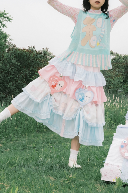 カラフルに揺れるフリルタワースカート