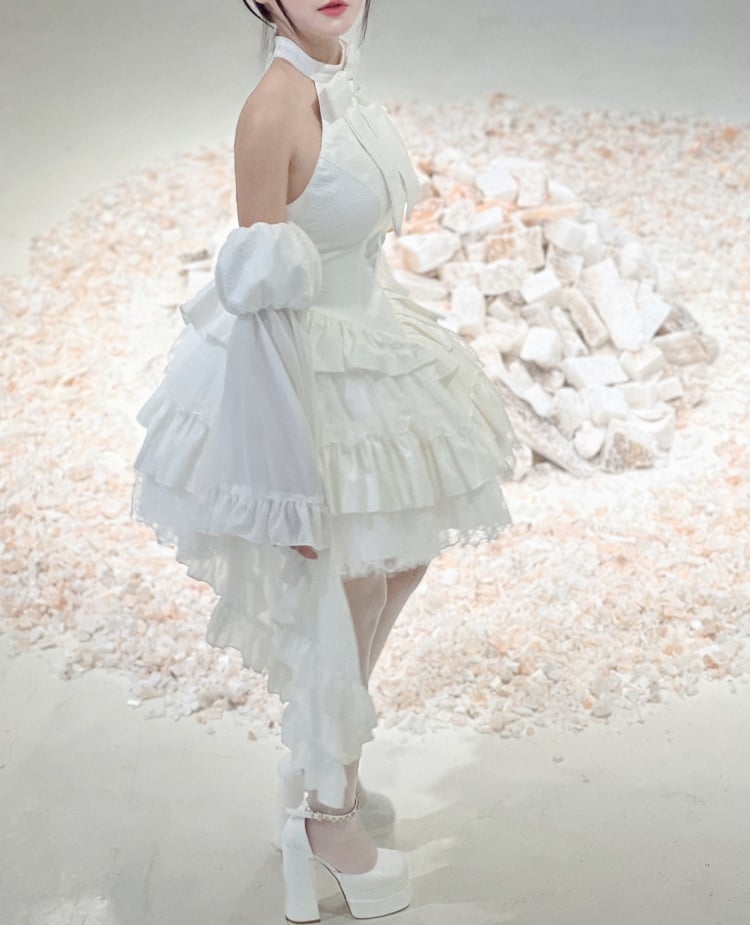 ホワイトカットアウトホルターネックドレスジャンパースカート