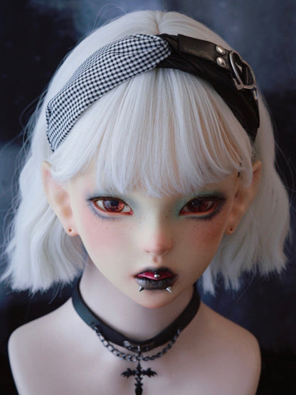 Gothic Pattern Buckle With Decorated Black KC Plaid Heart