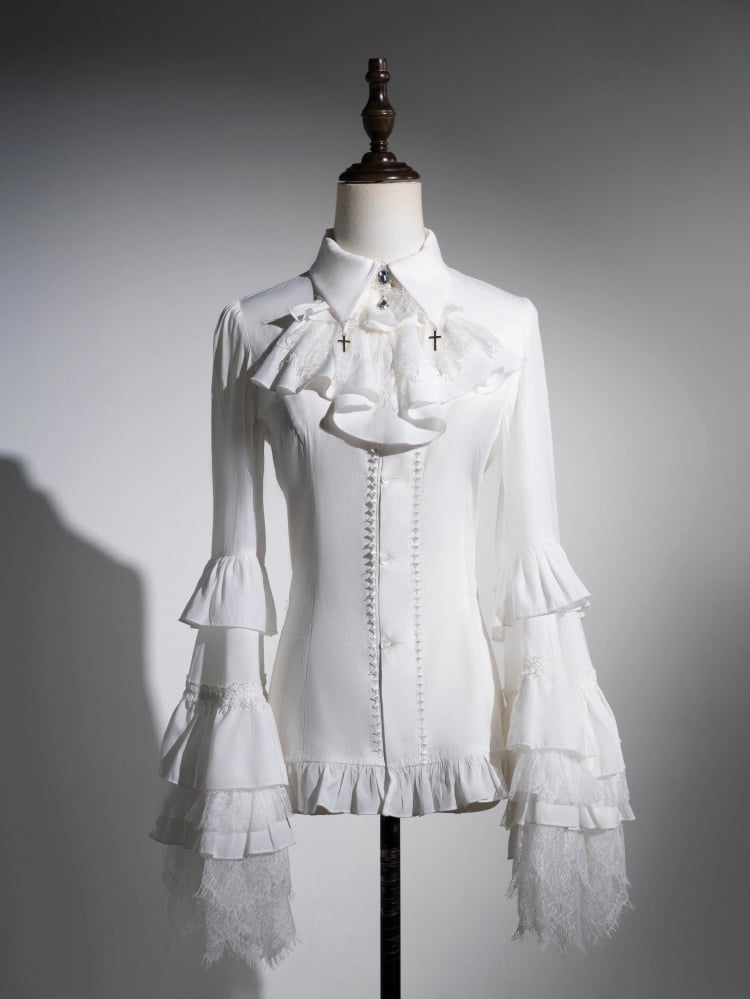 Weißes Gothic Lolita-Hemd mit Glockenärmeln und Kreuzanhänger und spitzem Kragen