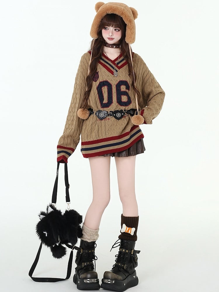 数字と文字のカーキプレッピーVネックルーズセーター